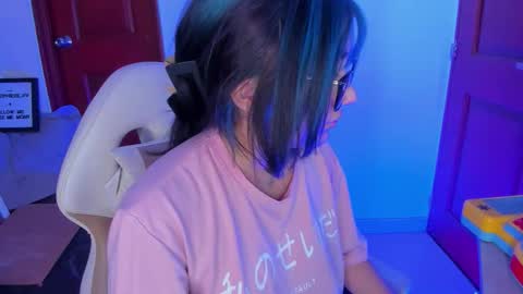 Snapshot of sophievv chatting on 02.18.26 Sophie online show from 02.18.26