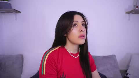 Snapshot of sophiiecums chatting on 11.11.25 Sophiie online show from 11.11.25