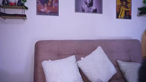 Snapshot of sophiiecums chatting on 11.24.25 Sophiie online show from 11.24.25