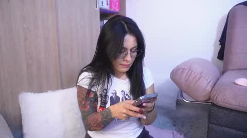 Sophiie online show from 12.18.25