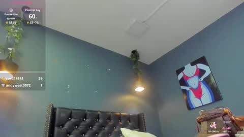 Snapshot of sophiietaylor_ chatting on 10.03.25 Sophie Taylor online show from 10.03.25