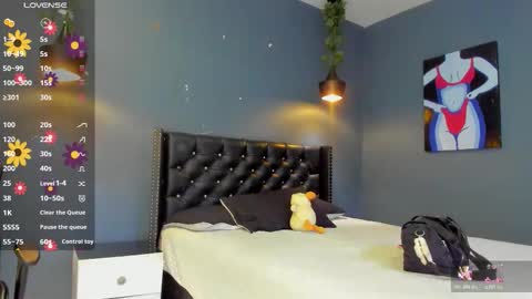 Snapshot of sophiietaylor_ chatting on 11.22.25 Sophie Taylor online show from 11.22.25