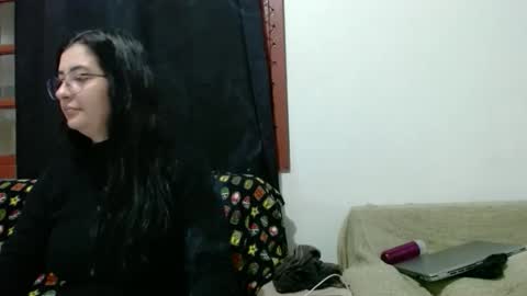 Snapshot of sophirivers chatting on 10.09.25 sophirivers online show from 10.09.25