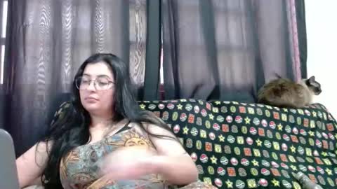 Snapshot of sophirivers chatting on 10.15.25 sophirivers online show from 10.15.25