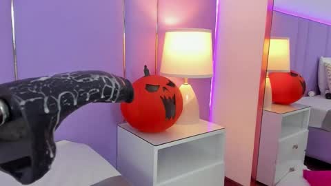 Sophy online show from 10.13.25