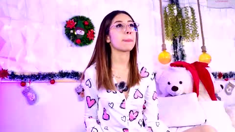 Sophie online show from 12.22.25