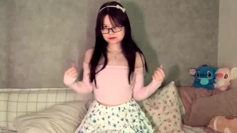 Snapshot of sotastarcaug chatting on 11.02.25 lily online show from 11.02.25