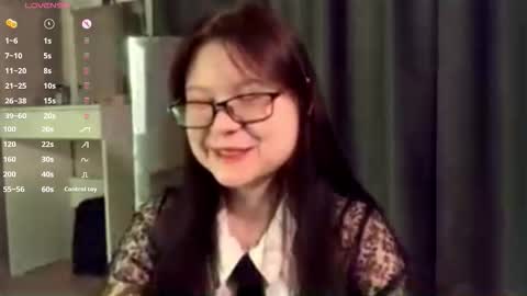 Snapshot of sotastarcaug chatting on 11.29.25 lily online show from 11.29.25