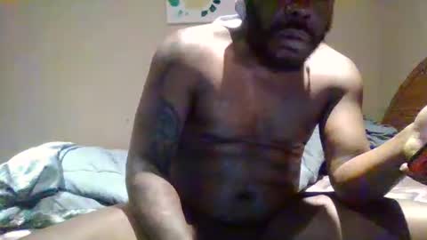 Snapshot of source1012 chatting on 02.14.25 source1012 online show from 02.14.25