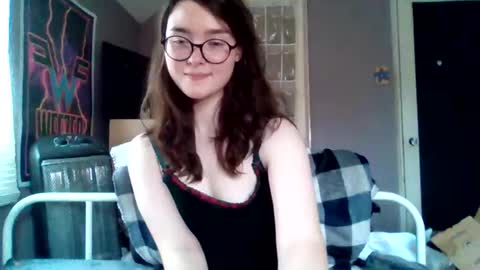 Snapshot of soursou chatting on 12.26.24 sours online show from 12.26.24