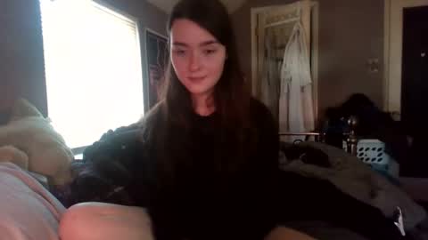 Snapshot of soursou chatting on 11.04.25 sours online show from 11.04.25