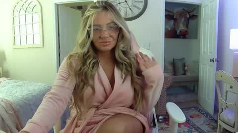 Snapshot of southernbarbii chatting on 02.23.25 Your Barbii online show from 02.23.25