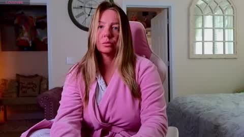 Snapshot of southernbarbii chatting on 10.25.25 Your Barbii online show from 10.25.25