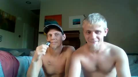 Snapshot of southerngay97 chatting on 09.14.25 southerngay97 online show from 09.14.25
