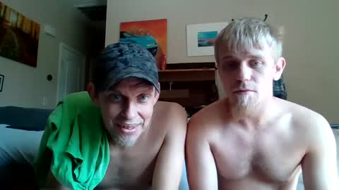 Snapshot of southerngay97 chatting on 09.16.25 southerngay97 online show from 09.16.25