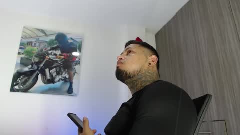 soy_apolo online show from 11.04.25