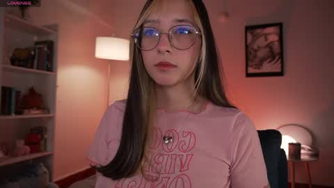 Snapshot of soy_iris chatting on 04.07.26 Irisita online show from 04.07.26