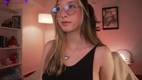 Snapshot of soy_iris chatting on 04.16.26 Irisita online show from 04.16.26