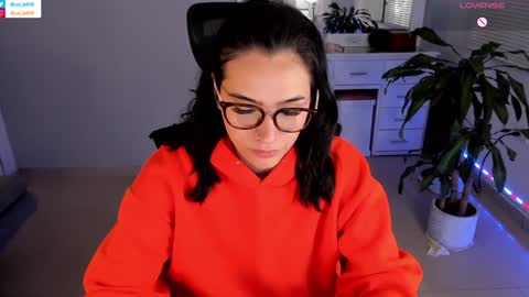 Luisa    online show from 01.18.25