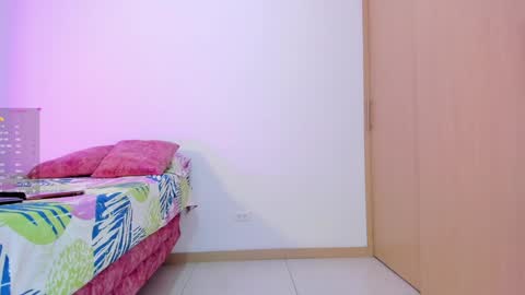 Instagram Soyamandaa  1 online show from 01.29.25