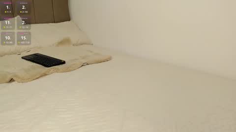 Instagram Soyamandaa  1 online show from 03.23.26