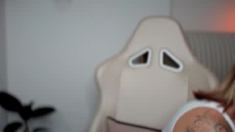 Snapshot of soytulu_ chatting on 12.02.24 brisa s online show from 12.02.24