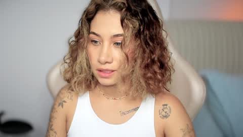 Snapshot of soytulu_ chatting on 12.19.24 brisa s online show from 12.19.24