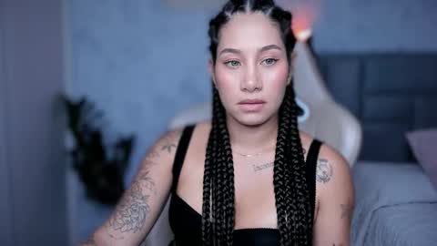 Snapshot of soytulu_ chatting on 11.26.25 brisa s online show from 11.26.25