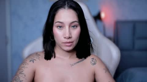 Snapshot of soytulu_ chatting on 12.16.25 brisa s online show from 12.16.25