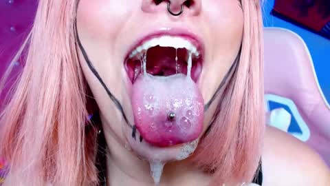 Y U K Y online show from 12.13.24