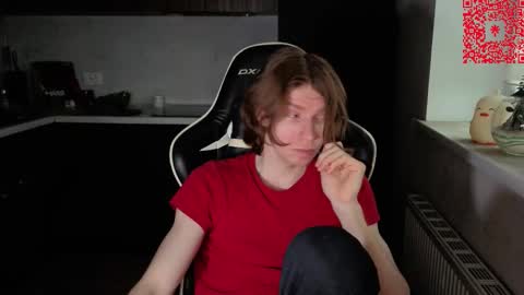 Snapshot of spaisenok chatting on 11.29.25 Mike online show from 11.29.25