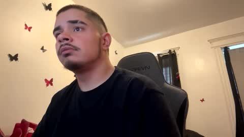 Snapshot of spanishcouple4255 chatting on 11.19.25 spanishcouple4255 online show from 11.19.25