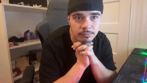 Snapshot of spanishcouple4255 chatting on 11.23.25 spanishcouple4255 online show from 11.23.25