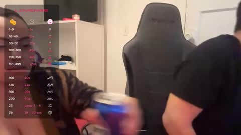 Snapshot of spanishcouple4255 chatting on 11.28.25 spanishcouple4255 online show from 11.28.25