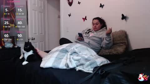 Snapshot of spanishcouple4255 chatting on 12.16.25 spanishcouple4255 online show from 12.16.25