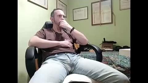 Manu  online show from 01.11.25