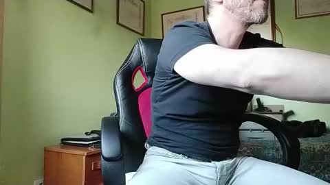 Manu  online show from 11.06.25