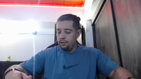 Snapshot of spartacus_cam chatting on 01.18.26 online show from 01.18.26