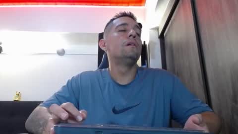 Snapshot of spartacus_cam chatting on 02.11.26 online show from 02.11.26