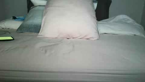 speedoguy78 online show from 09.28.25