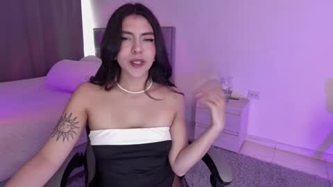 Snapshot of spicy_ana chatting on 09.28.25 spicy_ana online show from 09.28.25
