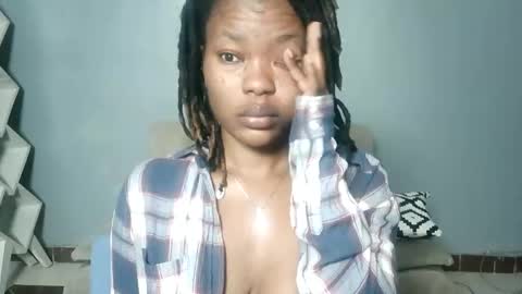 Snapshot of spicy_kerrine chatting on 03.06.25 Spicy kerrine online show from 03.06.25