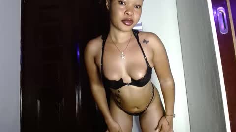 Snapshot of spicy_kerrine chatting on 11.09.25 Spicy kerrine online show from 11.09.25