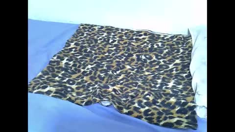 Snapshot of spicy_kittie chatting on 11.04.25 Kittle online show from 11.04.25