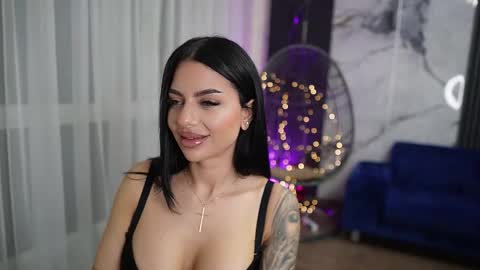 Spicy Maple online show from 11.11.25