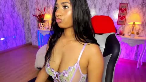 Amelia      GTM-5 817       IG Spicychoco am online show from 02.19.25