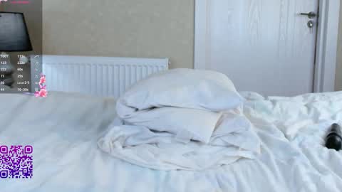 Snapshot of spicygeisha chatting on 12.13.25 Liu online show from 12.13.25