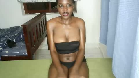 Snapshot of spicysashaa chatting on 09.19.25 spicysashaa online show from 09.19.25