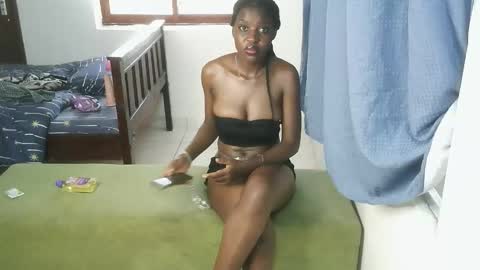Snapshot of spicysashaa chatting on 09.20.25 spicysashaa online show from 09.20.25