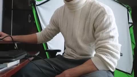 Marco. When Im offline you can view premium content in bio online show from 11.24.25